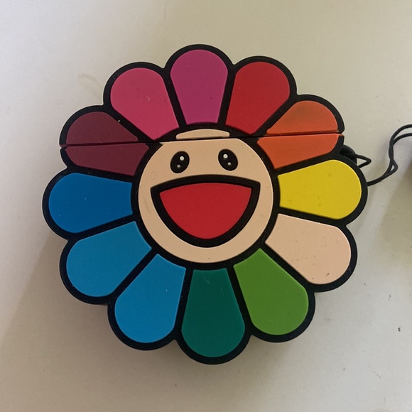 Takashi Murakami AirPod case - Picture 2 of 2